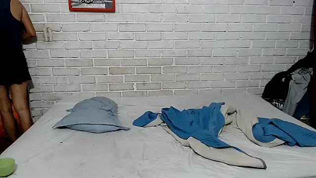 Snapshot of valeriaswang_Lucas chatting on March 3, 2026, 12:34 pm valeriaswang Lucas online show from March 3, 2026, 12:34 pm