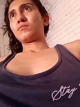 Snapshot of valeriaswang_Lucas chatting on March 6, 2026, 2:23 pm valeriaswang Lucas online show from March 6, 2026, 2:23 pm