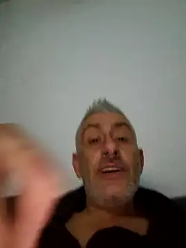 Snapshot of DildoG45 chatting on December 21, 2025, 5:25 pm DildoG45 online show from December 21, 2025, 5:25 pm