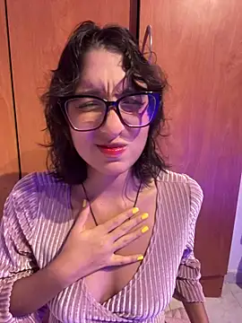 Snapshot of aurora_xoxo chatting on March 17, 2025, 4:29 am aurora xoxo online show from March 17, 2025, 4:29 am