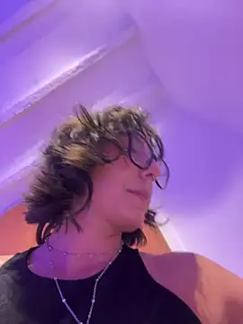 Snapshot of aurora_xoxo chatting on January 23, 2025, 4:52 am aurora xoxo online show from January 23, 2025, 4:52 am