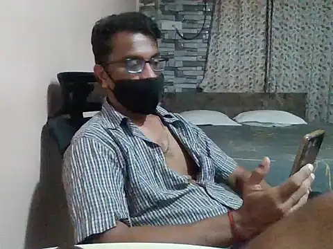 sexx4 online show from April 16, 2026, 9:15 pm