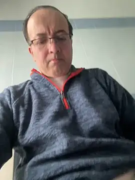 Snapshot of Maxi7hot chatting on February 3, 2026, 1:27 pm Maxi7hot online show from February 3, 2026, 1:27 pm