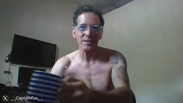 CaptainFox online show from August 4, 2026, 2:32 pm