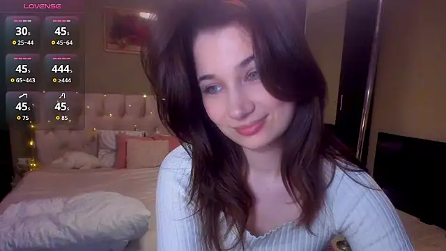 Carina E online show from February 14, 2026, 6:46 am