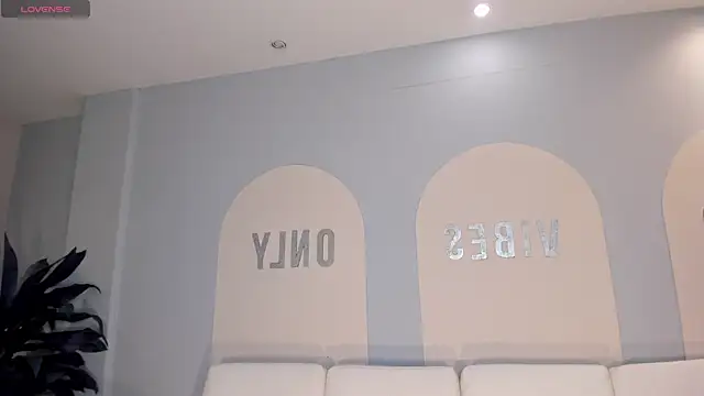 Snapshot of MariamRivera_ chatting on February 25, 2025, 3:52 am MariamRivera online show from February 25, 2025, 3:52 am