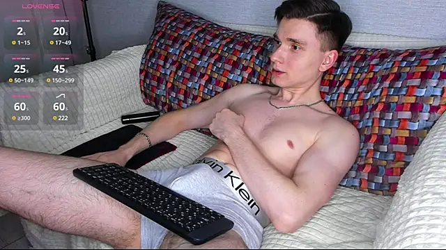 Snapshot of maxboy4 chatting on December 26, 2024, 12:27 pm maxboy4 online show from December 26, 2024, 12:27 pm
