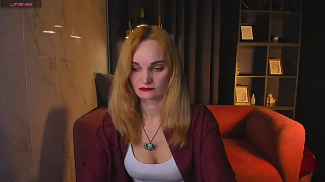 SaraSubtlety online show from December 17, 2025, 1:27 pm