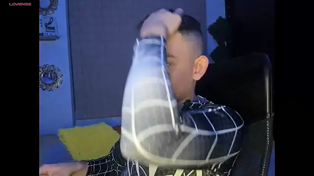 Christ Miller3 online show from November 1, 2025, 4:30 am