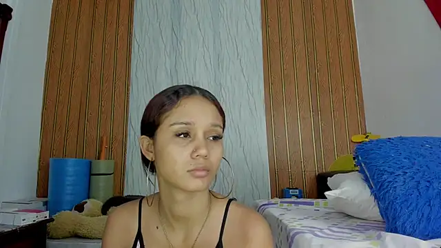 MarianaManzur online show from September 22, 2025, 4:35 pm