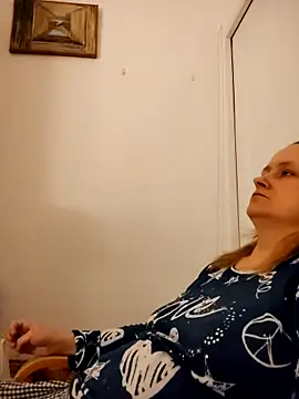 Snapshot of She-devilx chatting on February 10, 2026, 10:20 pm She-devilx online show from February 10, 2026, 10:20 pm