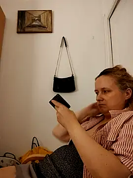 She-devilx online show from November 4, 2025, 11:30 pm