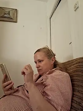 She-devilx online show from September 12, 2025, 7:13 pm