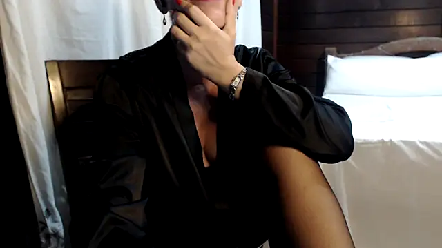 Snapshot of BarbaraDominatrix chatting on April 30, 2026, 5:09 pm BarbaraDominatrix online show from April 30, 2026, 5:09 pm