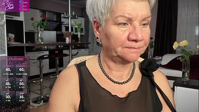 Snapshot of roxana_brooks chatting on February 14, 2025, 3:15 pm roxana brooks online show from February 14, 2025, 3:15 pm