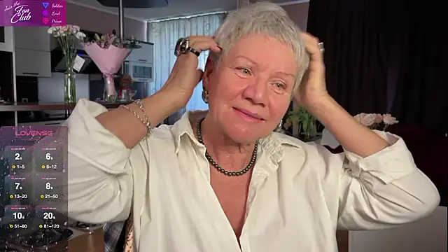 Snapshot of roxana_brooks chatting on March 14, 2025, 2:41 pm roxana brooks online show from March 14, 2025, 2:41 pm