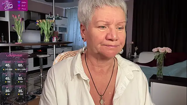 Snapshot of roxana_brooks chatting on March 11, 2025, 1:34 pm roxana brooks online show from March 11, 2025, 1:34 pm