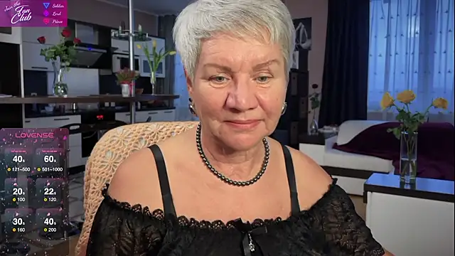 Snapshot of roxana_brooks chatting on February 13, 2025, 2:42 pm roxana brooks online show from February 13, 2025, 2:42 pm