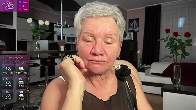 Snapshot of roxana_brooks chatting on February 2, 2025, 8:08 pm roxana brooks online show from February 2, 2025, 8:08 pm
