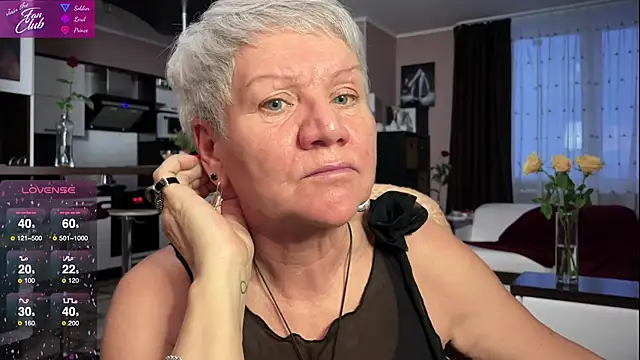 Snapshot of roxana_brooks chatting on February 12, 2025, 2:54 pm roxana brooks online show from February 12, 2025, 2:54 pm