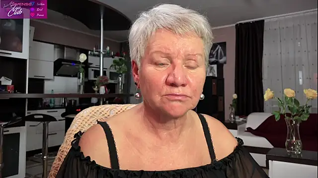 Snapshot of roxana_brooks chatting on February 11, 2025, 6:55 pm roxana brooks online show from February 11, 2025, 6:55 pm