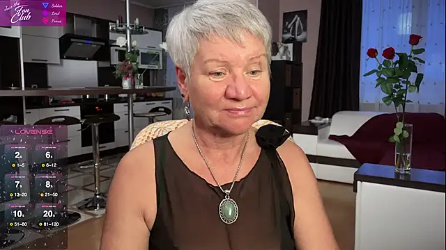 Snapshot of roxana_brooks chatting on February 1, 2025, 2:24 pm roxana brooks online show from February 1, 2025, 2:24 pm