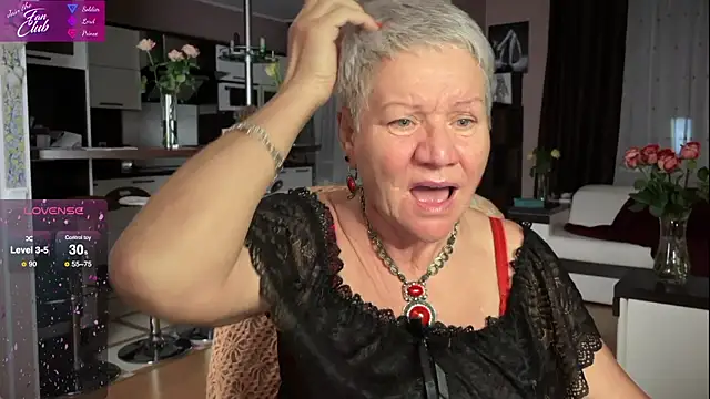 Snapshot of roxana_brooks chatting on February 18, 2025, 8:58 pm roxana brooks online show from February 18, 2025, 8:58 pm