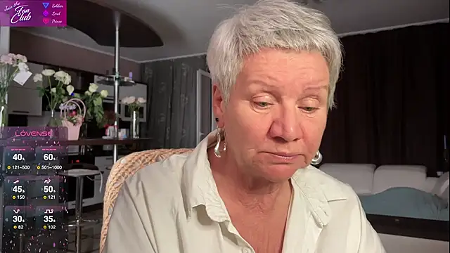Snapshot of roxana_brooks chatting on March 19, 2025, 5:17 pm roxana brooks online show from March 19, 2025, 5:17 pm