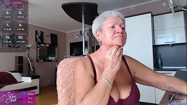 Snapshot of roxana_brooks chatting on September 9, 2025, 6:45 am roxana brooks online show from September 9, 2025, 6:45 am