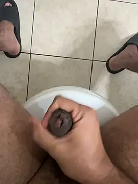 brownboylonghairy online show from December 15, 2025, 7:41 pm