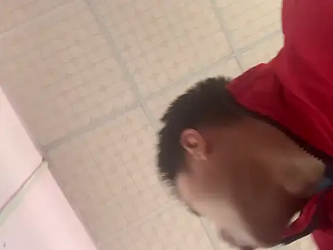 Snapshot of Hullax chatting on February 12, 2026, 2:33 am Hullax online show from February 12, 2026, 2:33 am