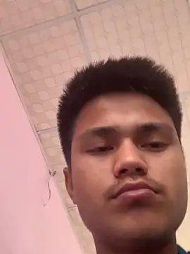 Snapshot of Hullax chatting on March 3, 2026, 2:40 am Hullax online show from March 3, 2026, 2:40 am