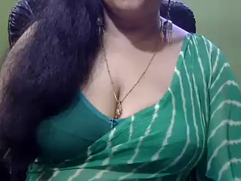 Snapshot of Mona_love143 chatting on November 8, 2025, 10:08 am Mona love143 online show from November 8, 2025, 10:08 am