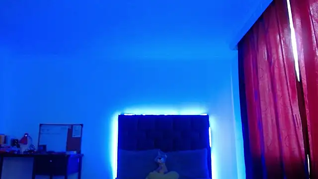 Snapshot of VALERY_MEER chatting on April 17, 2026, 12:08 pm VALERY MEER online show from April 17, 2026, 12:08 pm