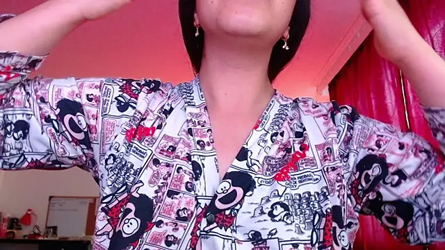 Snapshot of VALERY_MEER chatting on April 20, 2026, 11:35 am VALERY MEER online show from April 20, 2026, 11:35 am