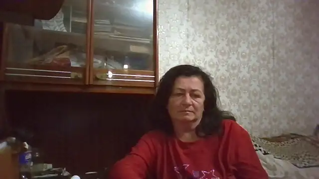 Snapshot of GypsiQueen2 chatting on November 12, 2025, 3:38 pm GypsiQueen2 online show from November 12, 2025, 3:38 pm