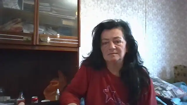 Snapshot of GypsiQueen2 chatting on November 20, 2025, 9:54 am GypsiQueen2 online show from November 20, 2025, 9:54 am