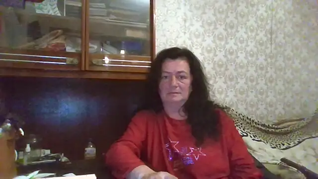 Snapshot of GypsiQueen2 chatting on November 13, 2025, 4:00 pm GypsiQueen2 online show from November 13, 2025, 4:00 pm