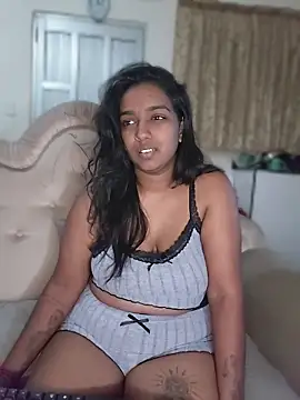 Snapshot of Xindias_fantasyX chatting on July 6, 2026, 11:29 pm Xindias fantasyX online show from July 6, 2026, 11:29 pm