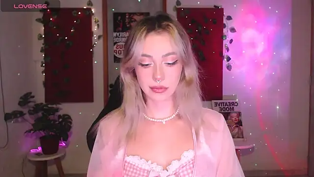 sakura beauty online show from April 23, 2026, 2:07 am