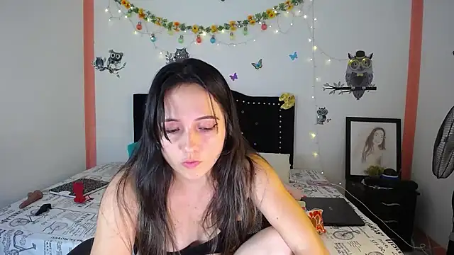 Snapshot of naughty_girl_4u chatting on March 12, 2025, 11:22 pm naughty girl 4u online show from March 12, 2025, 11:22 pm