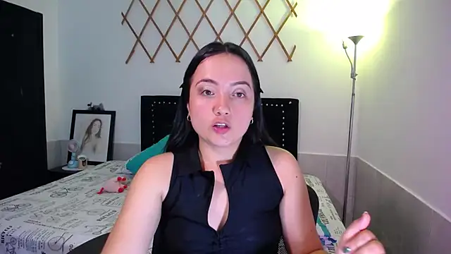 Snapshot of naughty_girl_4u chatting on September 29, 2025, 7:41 pm naughty girl 4u online show from September 29, 2025, 7:41 pm