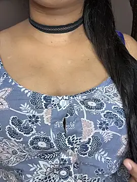 Snapshot of SCHOOL_Girl_0 chatting on September 24, 2025, 5:08 pm SCHOOL Girl 0 online show from September 24, 2025, 5:08 pm