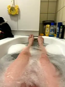 Snapshot of David19932908 chatting on December 10, 2024, 5:22 pm David19932908 online show from December 10, 2024, 5:22 pm