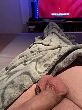 Snapshot of David19932908 chatting on February 9, 2025, 10:21 pm David19932908 online show from February 9, 2025, 10:21 pm