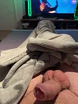 Snapshot of David19932908 chatting on February 10, 2025, 8:42 pm David19932908 online show from February 10, 2025, 8:42 pm