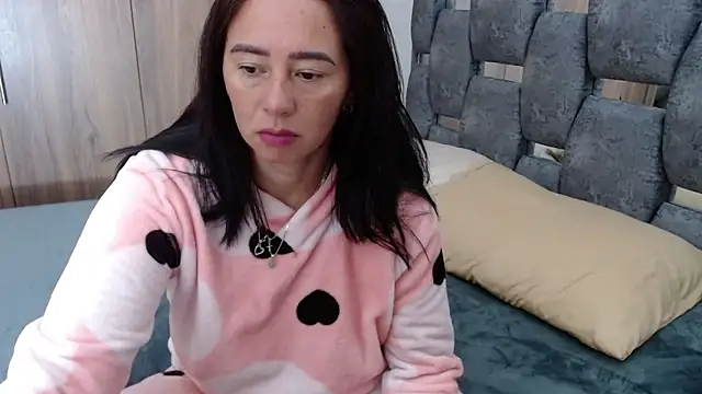 Snapshot of sara_hott_1 chatting on March 14, 2025, 12:29 pm sara hott 1 online show from March 14, 2025, 12:29 pm