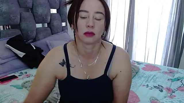 sara hott 1 online show from November 25, 2025, 1:55 pm