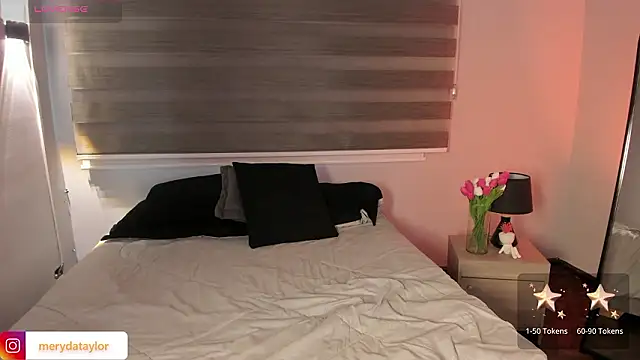 MERIDA TAYLOR online show from March 11, 2026, 1:16 pm