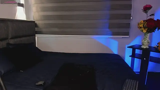 MERIDA TAYLOR online show from March 12, 2025, 1:08 pm